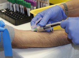 Monmouth IL phlebotomy tech drawing blood